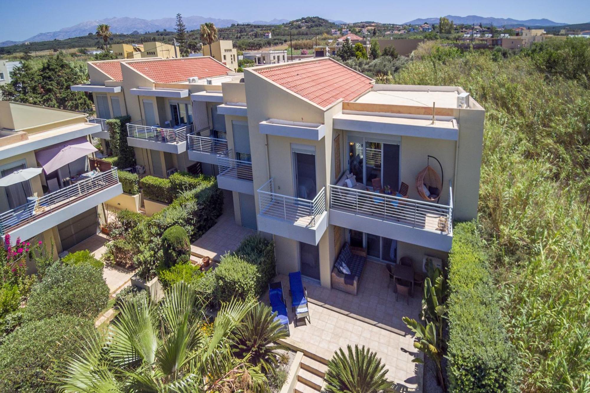 Maleme Yoga Blue Apartment Ханя Екстериор снимка