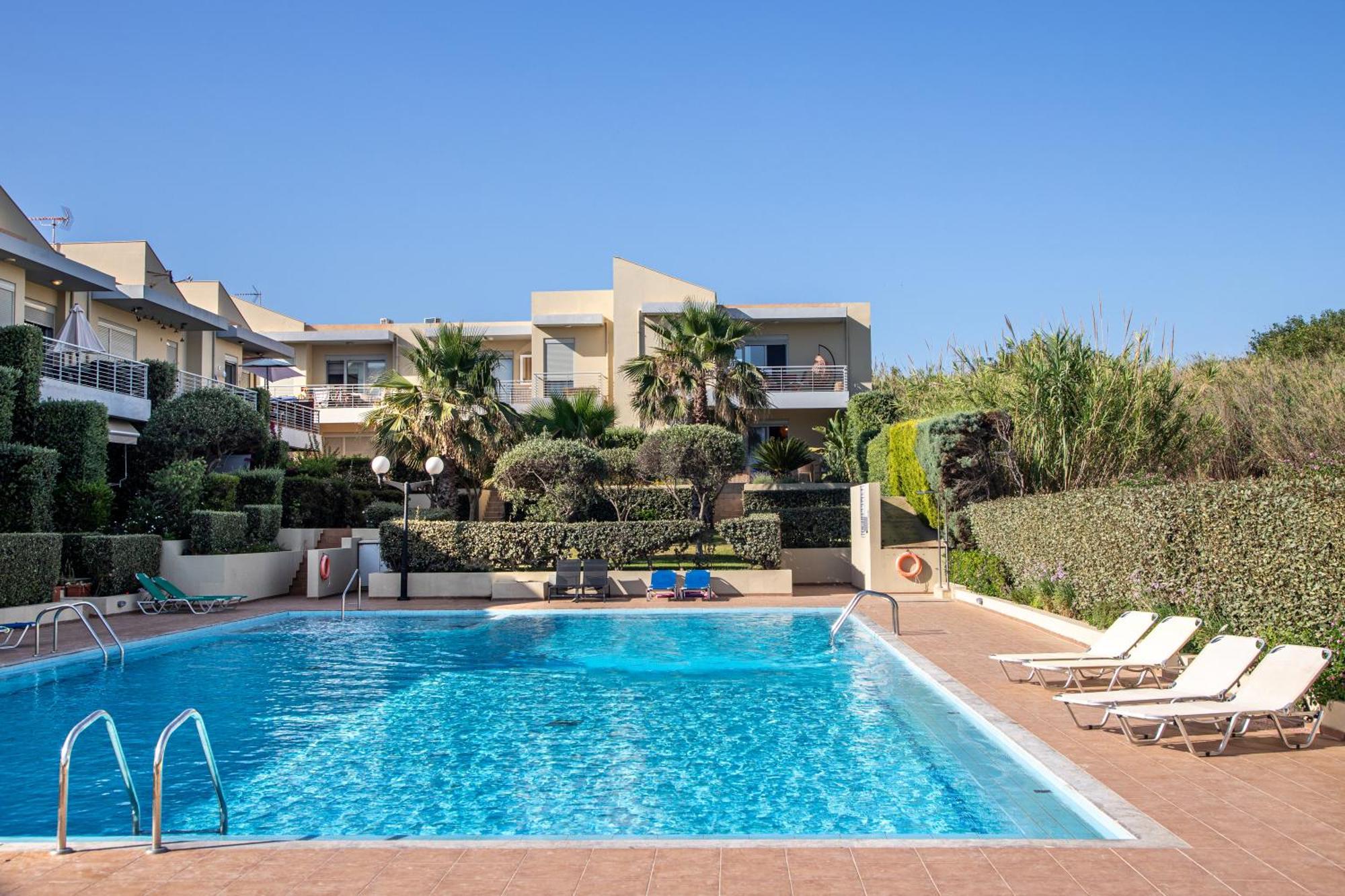 Maleme Yoga Blue Apartment Ханя Екстериор снимка