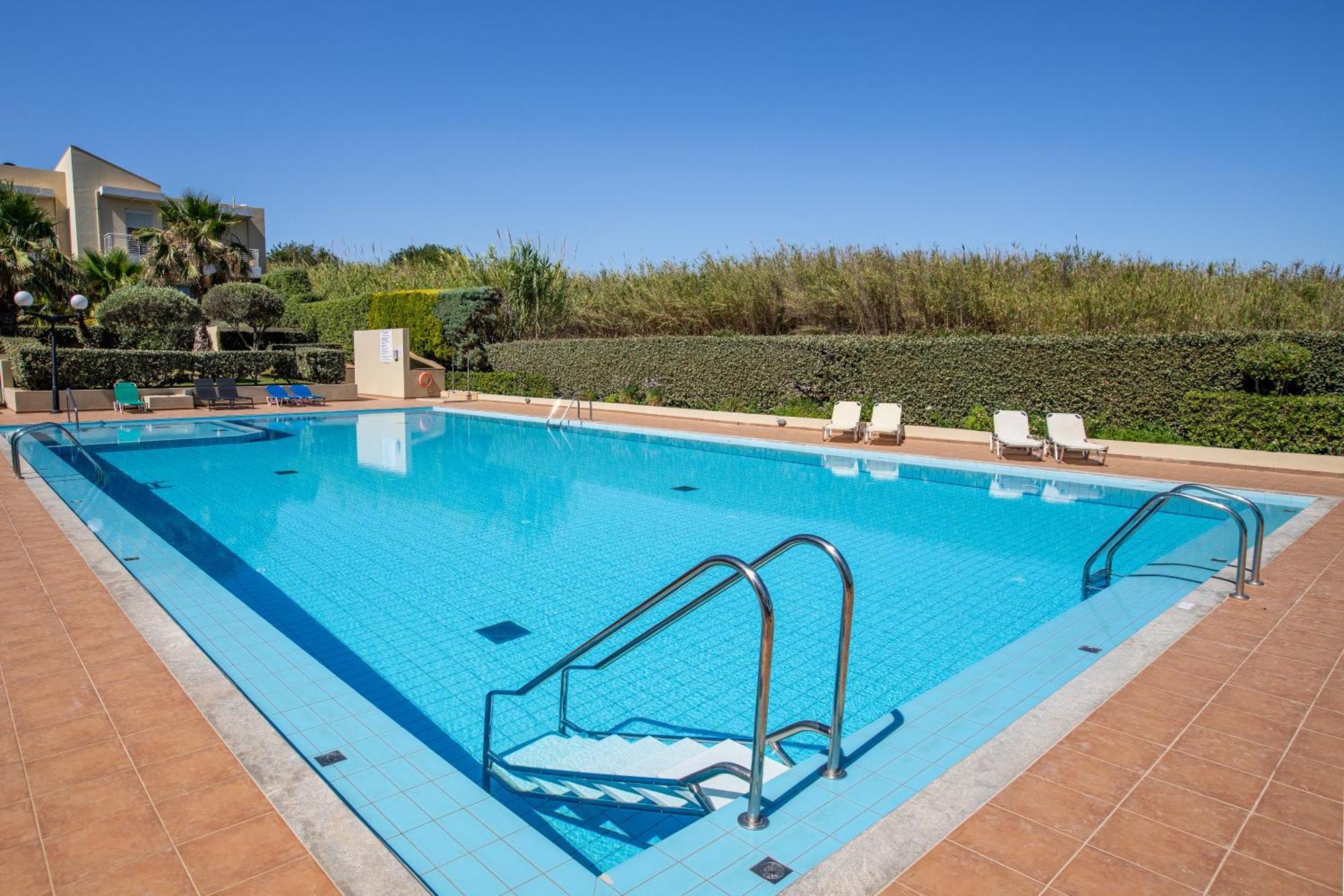Maleme Yoga Blue Apartment Ханя Екстериор снимка