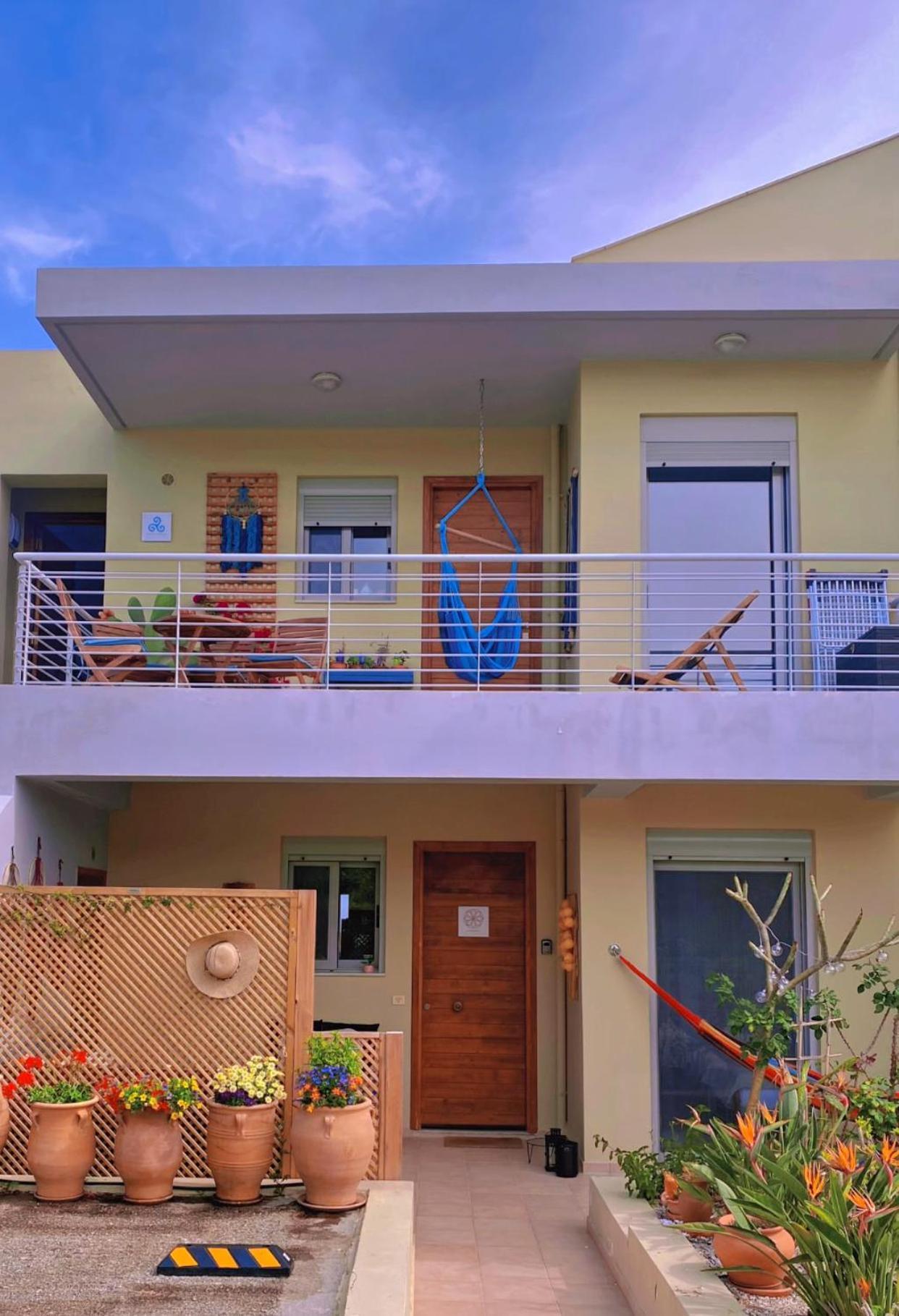 Maleme Yoga Blue Apartment Ханя Екстериор снимка